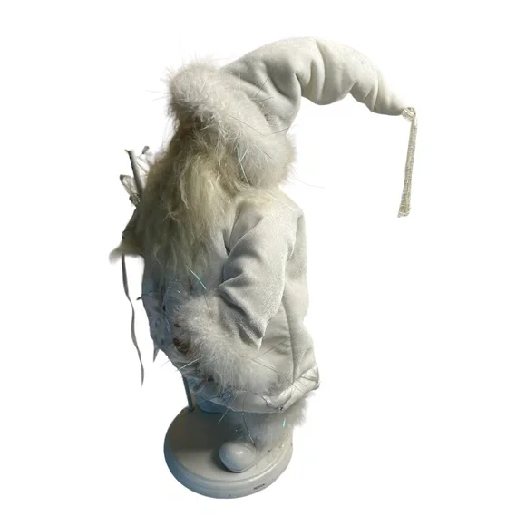 Santa Decor - Picture 3 of 4